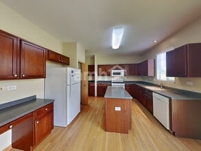 1007 Angelica Cir in Joliet, IL - Building Photo - Building Photo