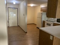 25 Lincoln Ave, Unit 2 - 6