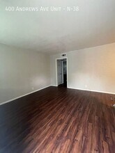 400 Andrews Ave-Unit -N-38 in Dallas, TX - Building Photo - Building Photo
