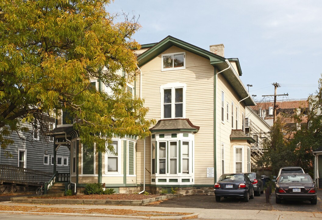 321 S Division St in Ann Arbor, MI - Foto de edificio
