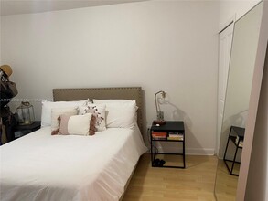 170 SE 14th St, Unit 1706 in Miami, FL - Foto de edificio - Building Photo
