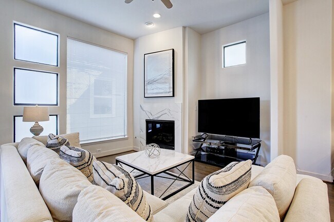 property at 902 Roy St