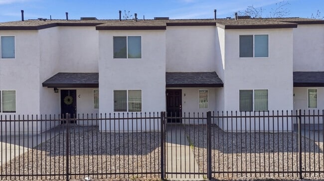 931 Monterey St, Unit B