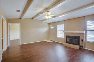 6127 38th St in Lubbock, TX - Building Photo - Building Photo