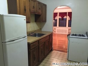 349 Pleasant St in Malden, MA - Building Photo - Building Photo