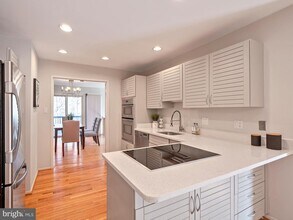 7801 Whiterim Terrace in Potomac, MD - Building Photo - Building Photo