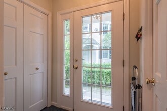 13 Brighton Pl in Fair Lawn, NJ - Building Photo - Building Photo