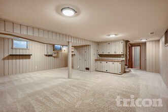 13408 Colfax Ave S in Burnsville, MN - Foto de edificio - Building Photo