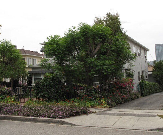 10640-10644 1/2 Whipple St in North Hollywood, CA - Building Photo - Building Photo