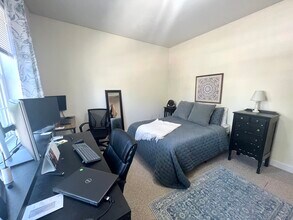 661 Bennington St, Unit #2 in Boston, MA - Foto de edificio - Building Photo