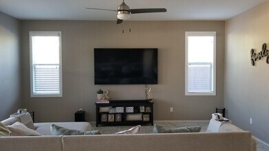 2248 E Ottawa Ln in Phoenix, AZ - Building Photo - Building Photo