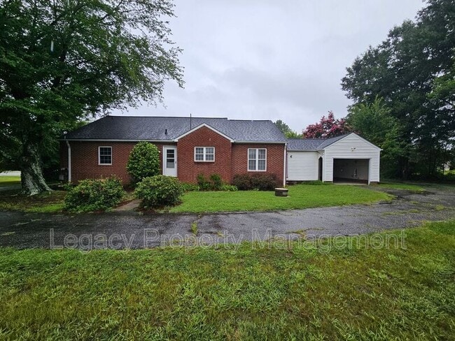 1425 Union Cross Rd in Kernersville, NC - Building Photo - Building Photo