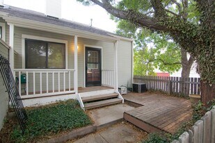 400 Owl Dr in Louisville, CO - Building Photo