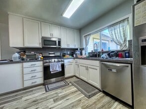 44 Chestnut St in Salinas, CA - Building Photo - Building Photo