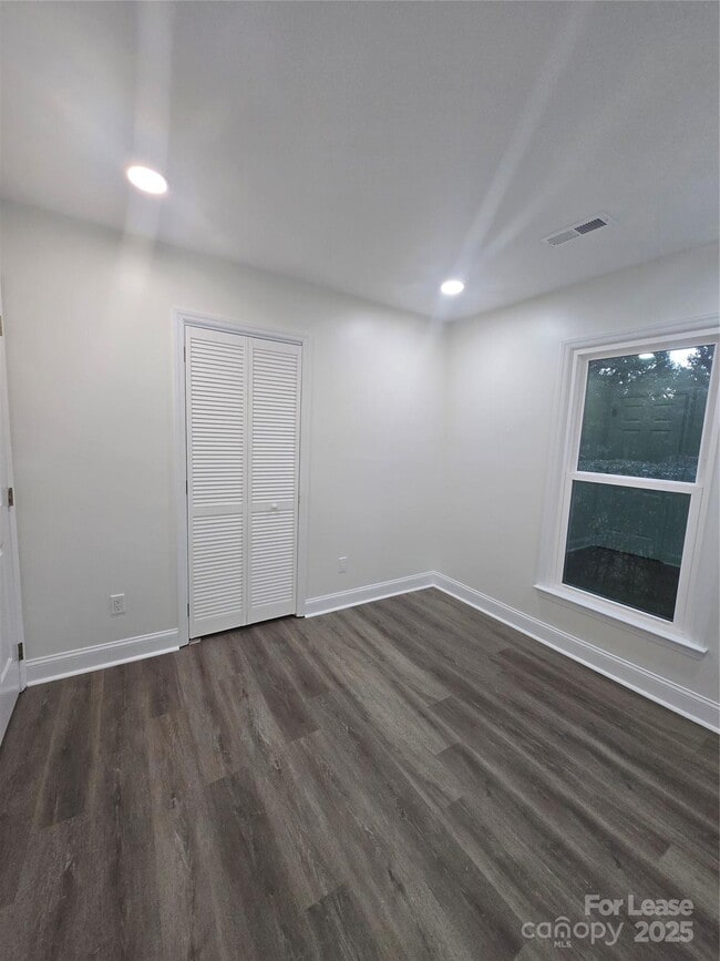 10423 Queensmead Cir in Charlotte, NC - Building Photo - Building Photo