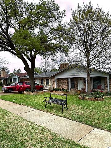 14017 Rolling Hills Ln in Dallas, TX - Building Photo
