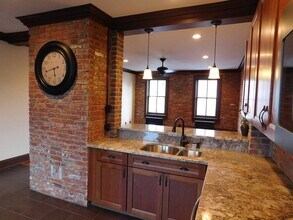 78 W Market St, Unit #2 in Bethlehem, PA - Foto de edificio - Building Photo