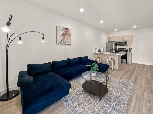 property at 2400 E Huntingdon St
