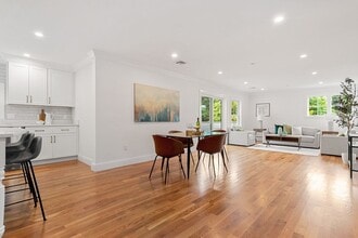 20 Lawrence St in Wakefield, MA - Building Photo - Building Photo