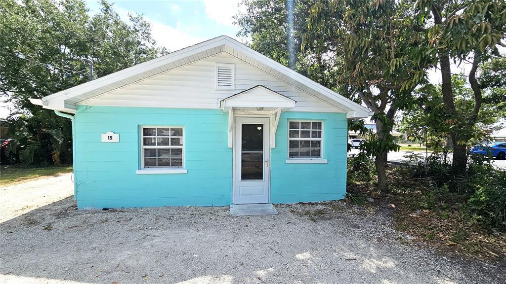 15 N Mango St in Englewood, FL - Building Photo