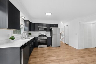 1553 Brandywyn Ct N in Buffalo Grove, IL - Building Photo - Building Photo