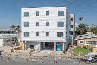 4505 Illinois St in San Diego, CA - Foto de edificio - Building Photo