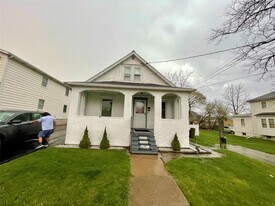 112 N Roosevelt Ave in Endicott, NY - Building Photo