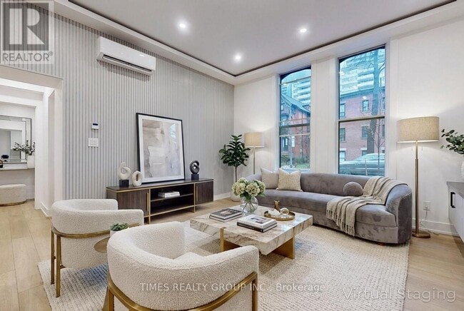 property at 71 Gloucester St