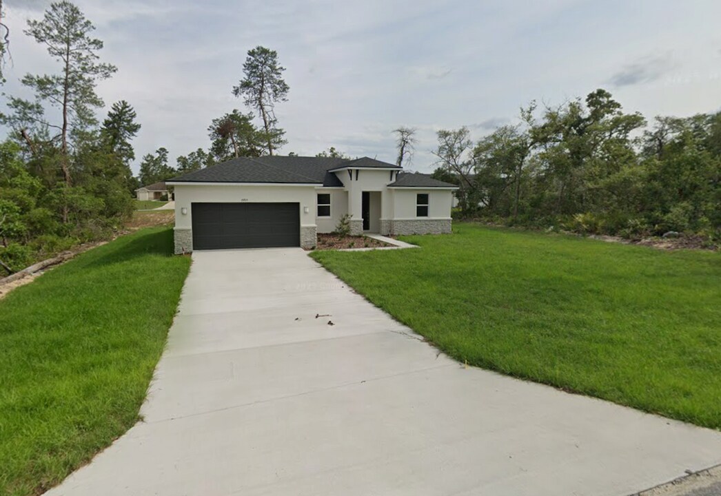 15705 SW 55th Avenue Rd in Ocala, FL - Building Photo