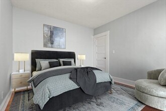 811 Somerville Ave, Unit 2L in Somerville, MA - Foto de edificio - Building Photo