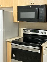 2731 SE 12th Rd-Unit -105 in Homestead, FL - Foto de edificio - Building Photo