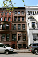 60 W 71st St in New York, NY - Building Photo - Building Photo