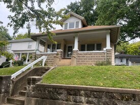 24 Sunnyside Dr in Fort Madison, IA - Building Photo