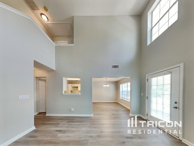 4151 Ravenwood Ct in Union City, GA - Foto de edificio - Building Photo