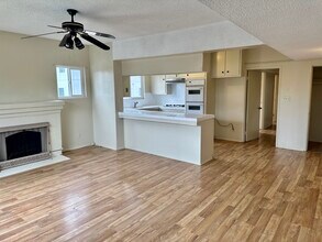 1852 W 24th St, Unit 1852 in Los Angeles, CA - Building Photo - Building Photo