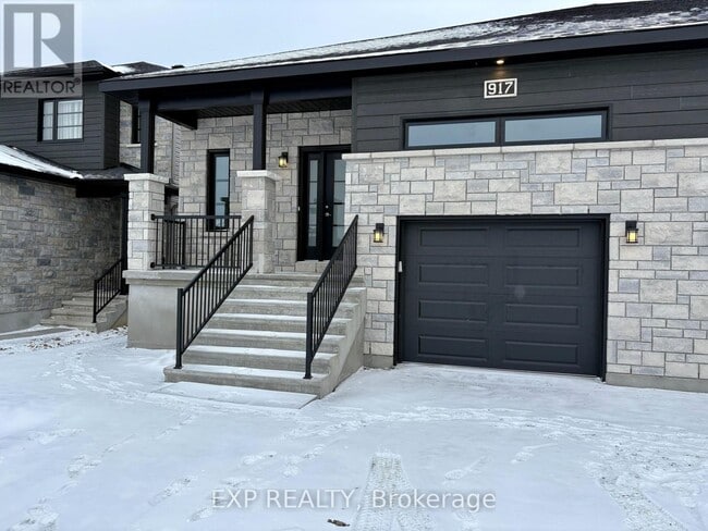 917 Chablis Crescent in Embrun, ON - Building Photo - Building Photo