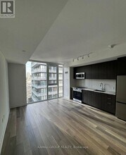 357 King St W in Toronto, ON - Building Photo - Building Photo
