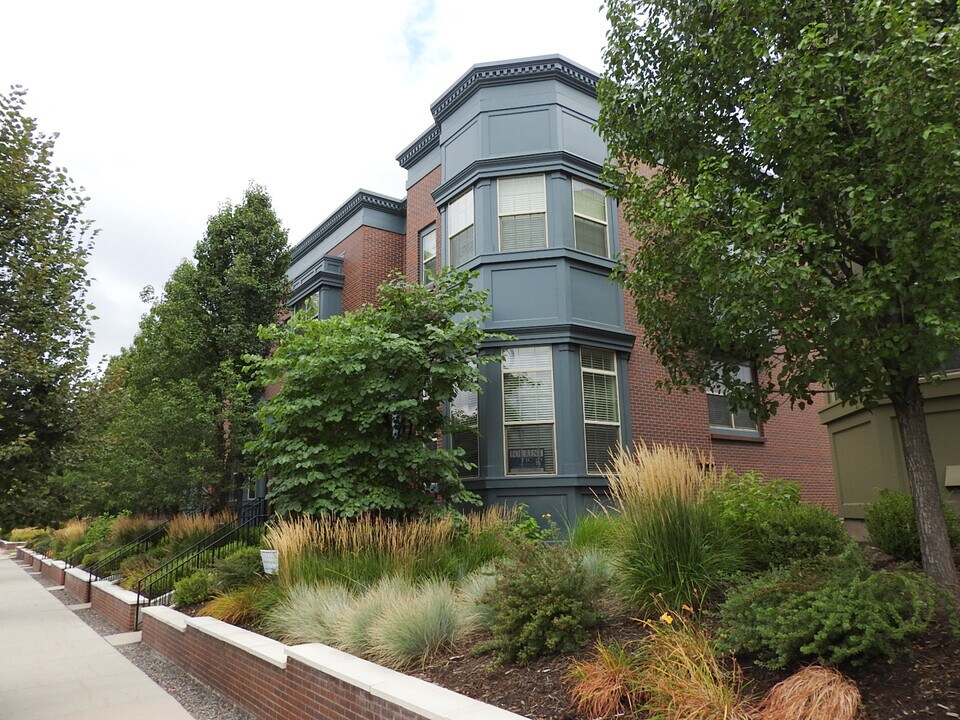 8210 E 29th Ave in Denver, CO - Building Photo