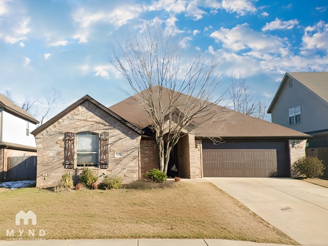 property at 102 NE Larkspur Ln