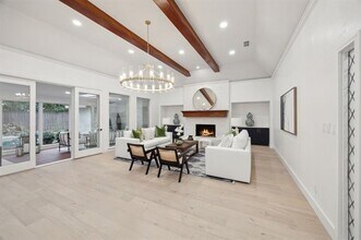 6260 Emeraldwood Pl in Dallas, TX - Building Photo - Building Photo