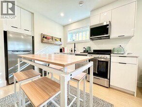 1672 E 15th Ave in Vancouver, BC - Building Photo - Building Photo