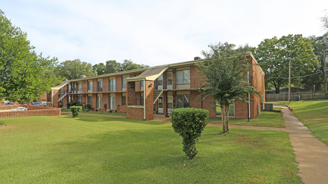 TriWood Apartments in Decatur, AL - Foto de edificio - Building Photo