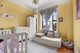 514 W 110th St in New York, NY - Building Photo - Building Photo