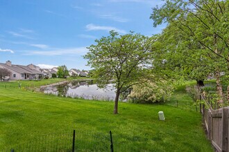2521 Pembrook Point in Champaign, IL - Building Photo - Building Photo