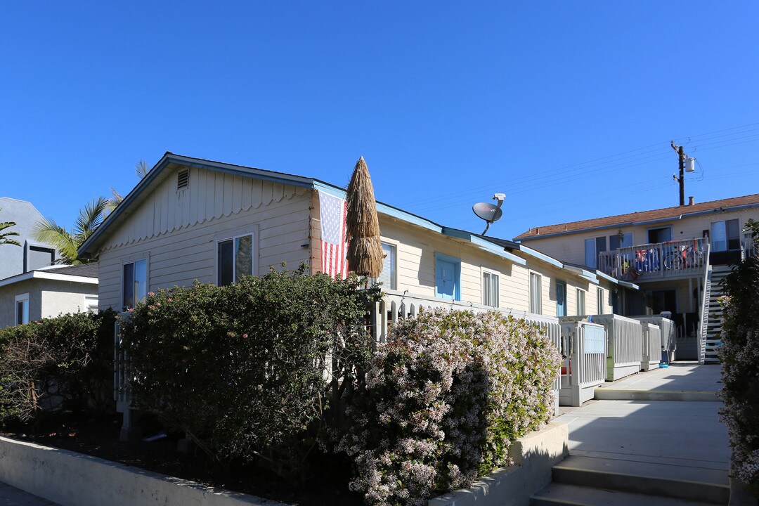 920 S Pacific St in Oceanside, CA - Foto de edificio