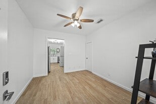 701 28th St in Galveston, TX - Building Photo