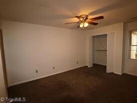 686 Rock Garden Cir, Unit 1506 in Winston-Salem, NC - Building Photo