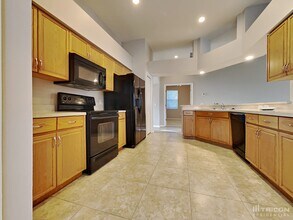 1409 Greely Ct in Zephyrhills, FL - Building Photo - Building Photo