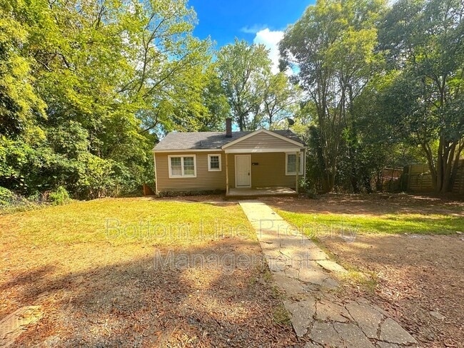 property at 2438 Columbus Cir