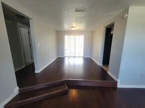 6032 12th Ave in New Port Richey, FL - Building Photo - Building Photo